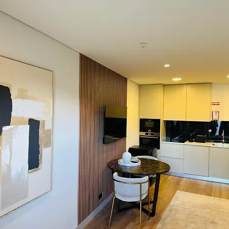 Downtown Luxury - Apartment Faro