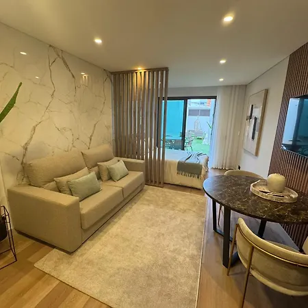 Downtown Luxury - Apartment