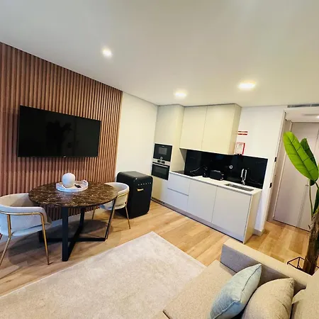Downtown Luxury -