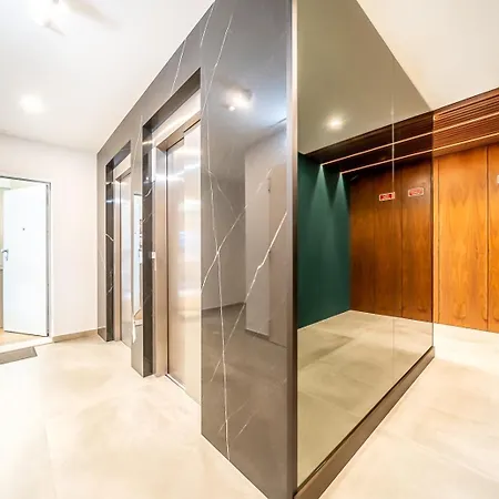 Downtown Luxury -