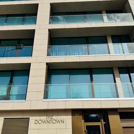 Downtown Luxury - *