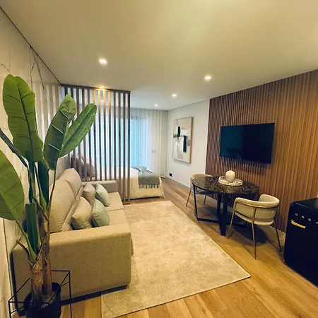 Downtown Luxury - 아파트 파로